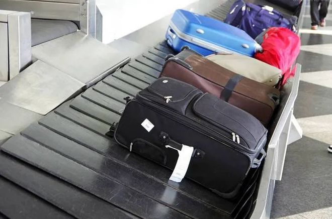 8000元貴重行李箱托運被砸癟，為何只賠償500元？解析航空行李托運賠償機制